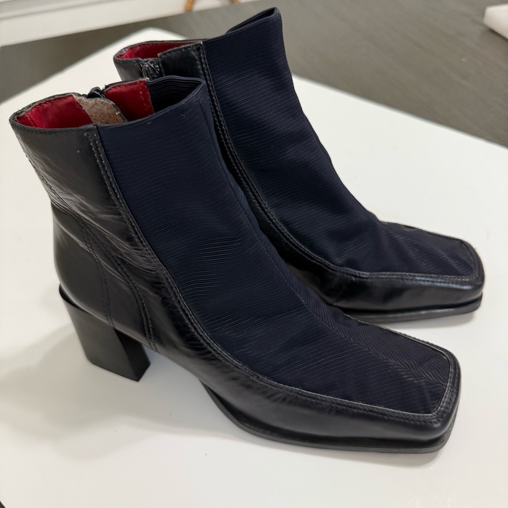 PAZZO Black Heeled Leather Ankle Boots